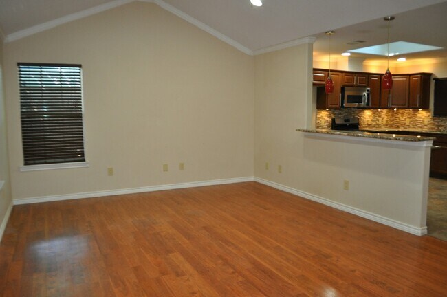 Building Photo - 10838 Hermosa Dr