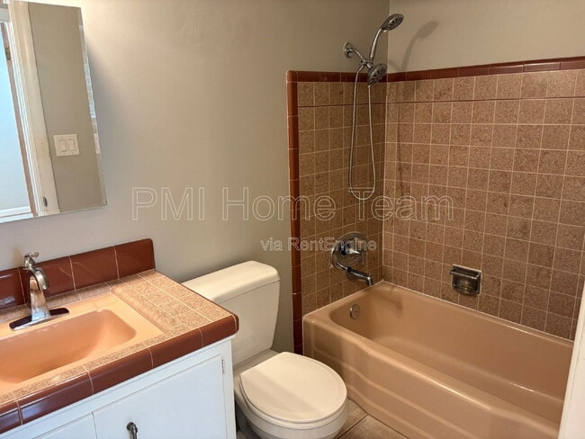 Building Photo - 442 N 250 E