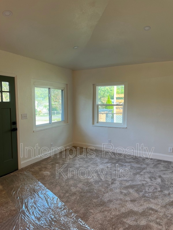 Building Photo - 1712 Vada Cir