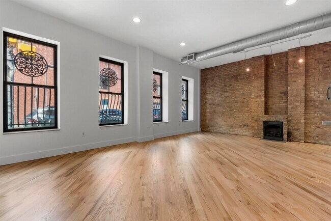 Primary Photo - 69 Franklin St