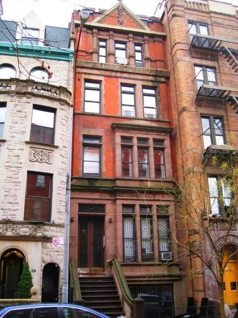 Building Photo - 70 W 87th St