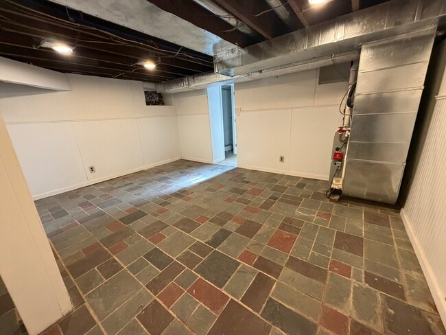 Building Photo - 1767 Hamilton Ave