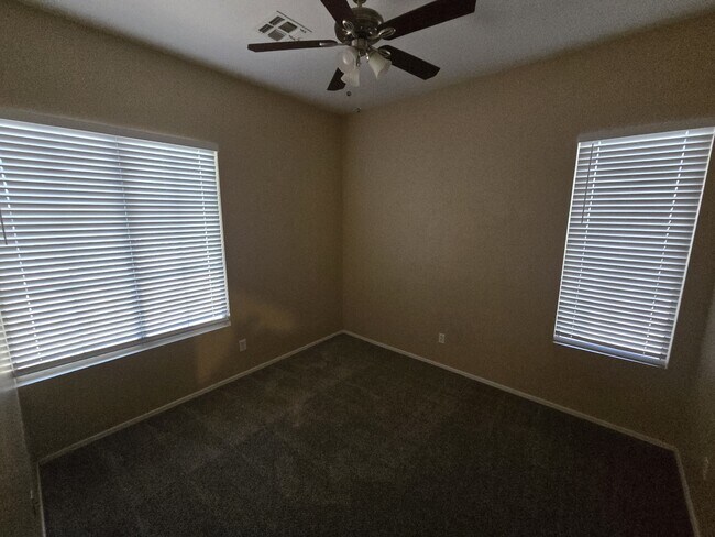 Building Photo - 1580 N Racine Ct