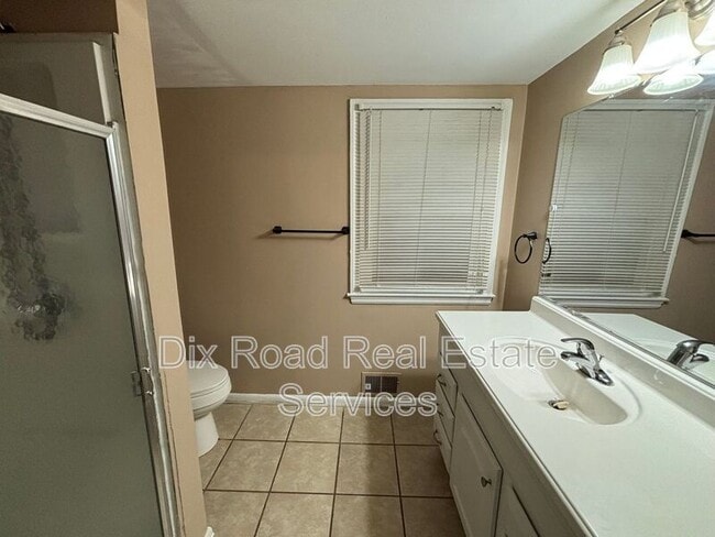 Building Photo - 107 Edgewood Ave