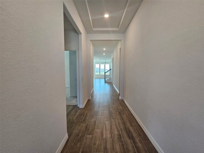 Building Photo - 14620 Little Water Dr