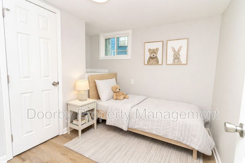 Building Photo - 1714 Portland St