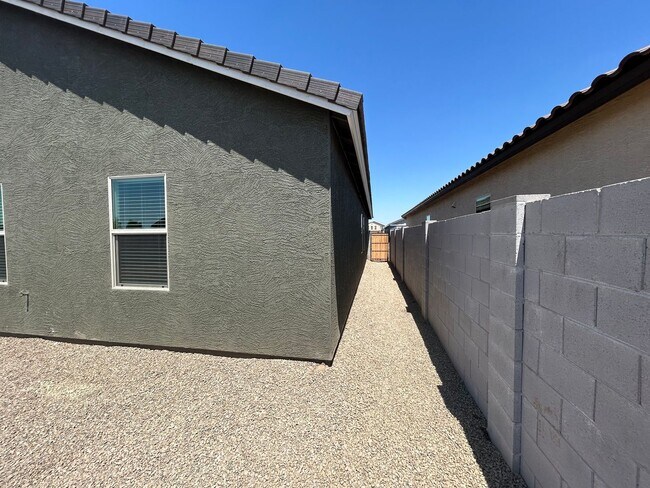 Building Photo - Free Rent for September! Brand New 3-Bedro...