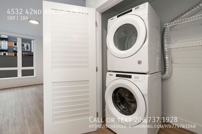 Building Photo - 4532 42nd Ave SW