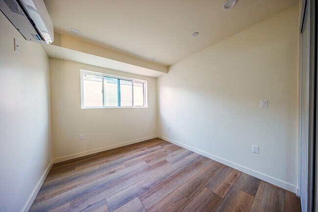 Building Photo - LUXURY in Prime Culver City