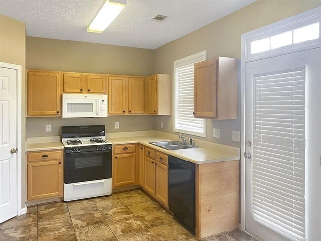 Building Photo - 3033 Kentmere Dr