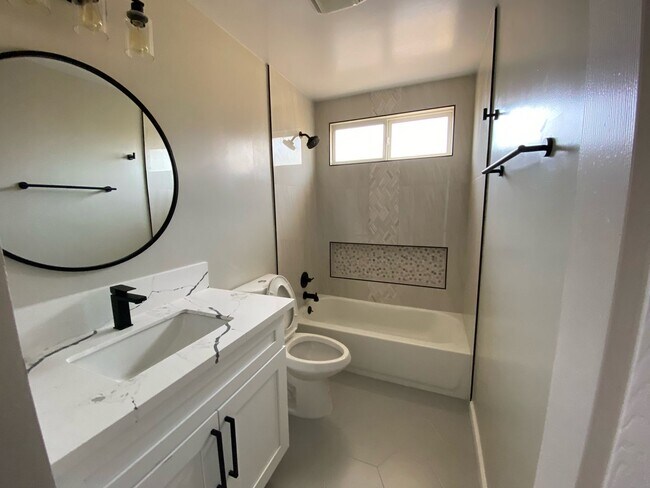 Building Photo - Remodeled Home w/ Detached Garage