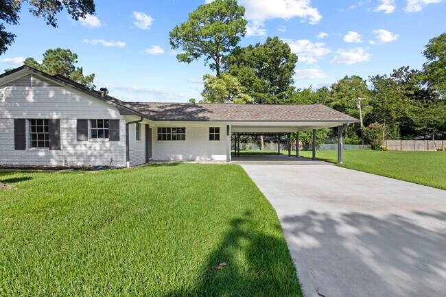 Building Photo - 4610 Regina Ln
