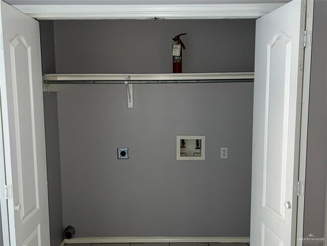 Building Photo - 10 W Ringold Cir