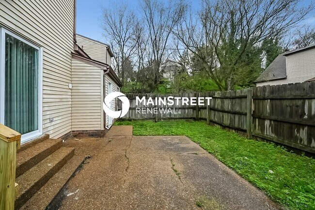 Building Photo - 3 Bedroom Pet-Friendly Home in Nashville, TN with Main Street Renewal