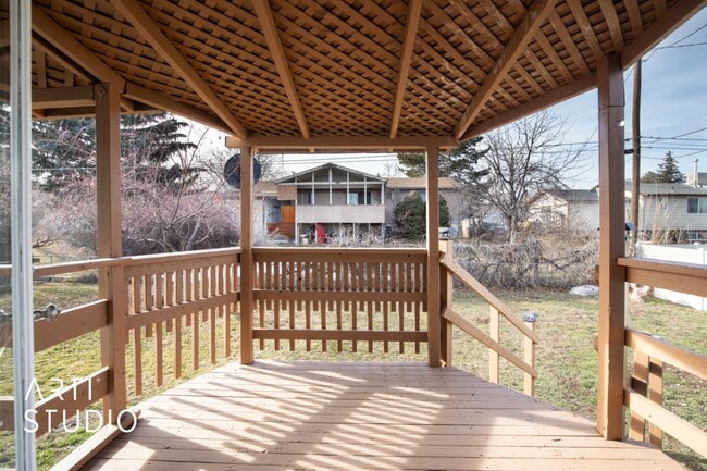 Building Photo - 457 N 750 E