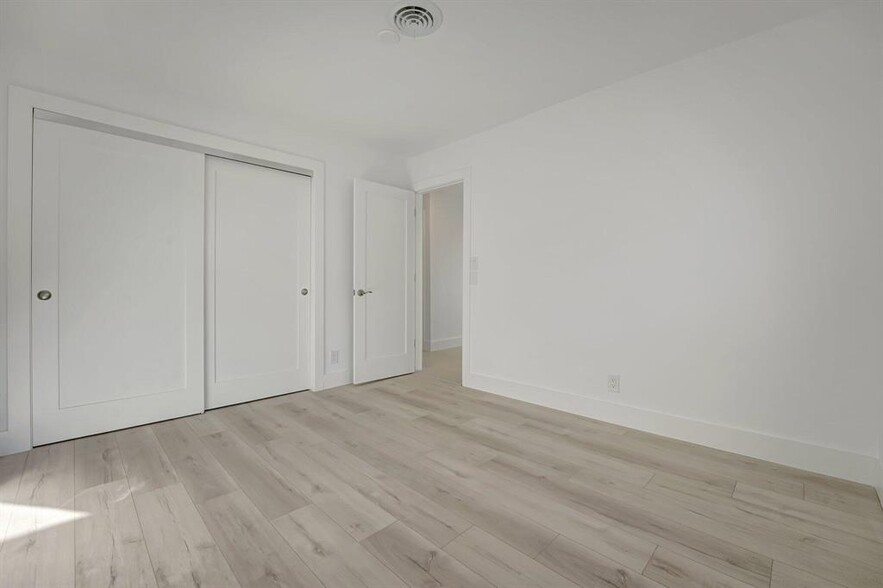 Building Photo - 1478 NE 57th Ct