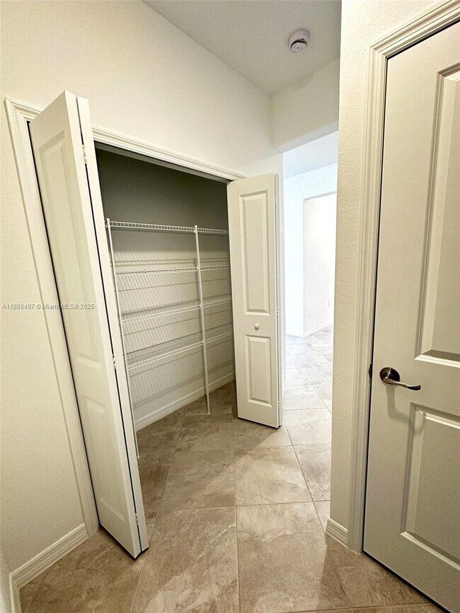 Building Photo - 15004 Palamos Cir