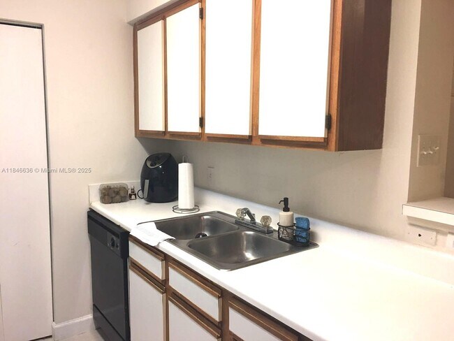 Building Photo - 15295 SW 106th Ln