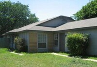 Building Photo - 8703 Piney Point Dr