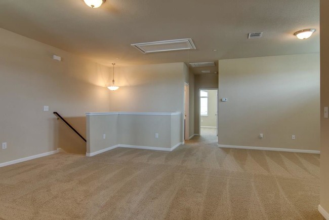 Building Photo - 2880 Donnell Dr