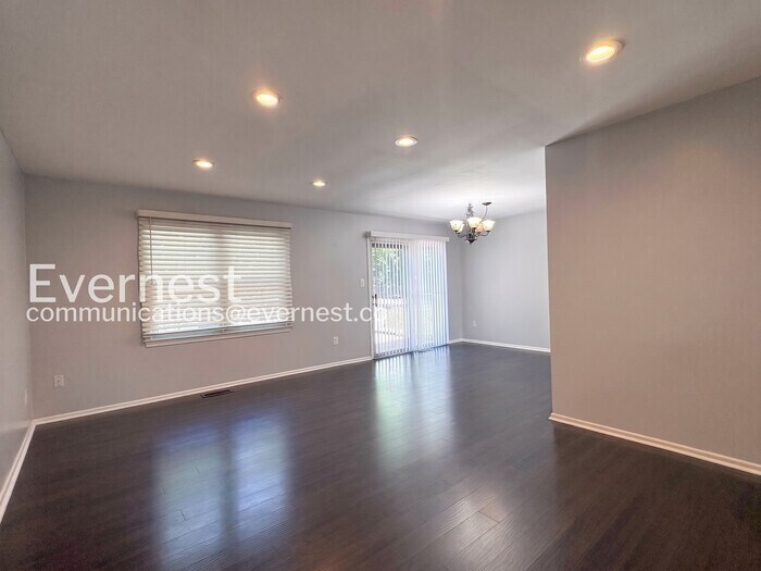Building Photo - 5302 Greenough Pl