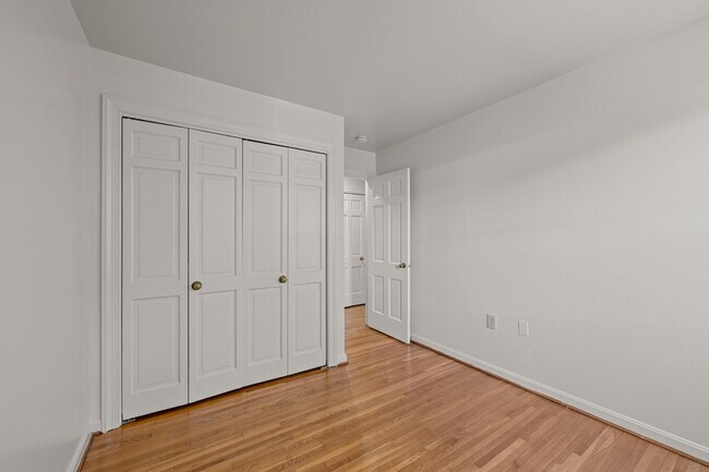 Building Photo - 605 H St SW