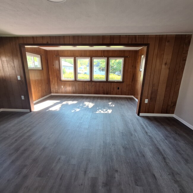 Building Photo - 5662 Park St