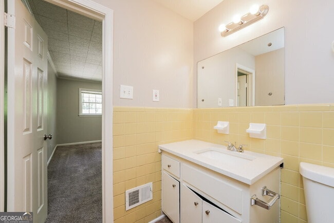 Building Photo - 3433 Comet Cir