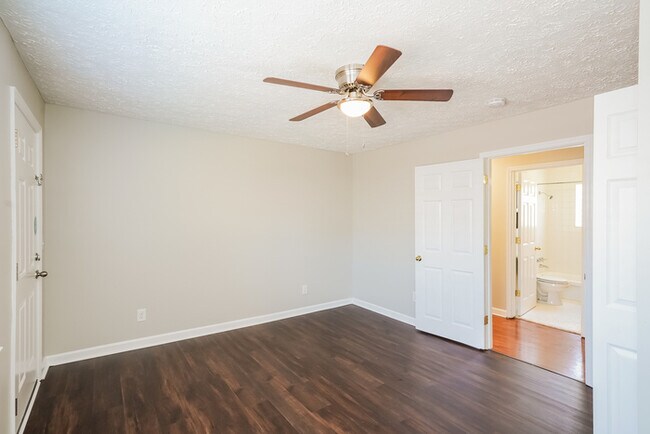 Building Photo - Bright Nashville Home with 4 Bedrooms