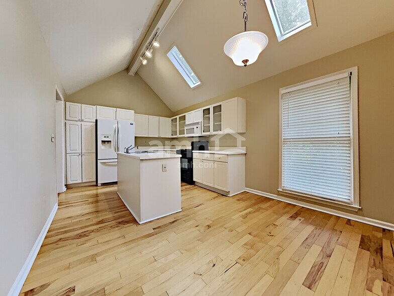 Building Photo - 2262 Byron Ct SW