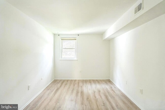 Building Photo - 4616 Silverwood St