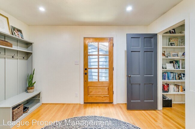 Building Photo - 4 br, 2 bath House - 621 Sam Calloway