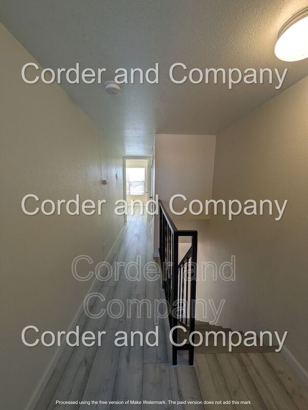 Building Photo - 3301 Monroe St NE