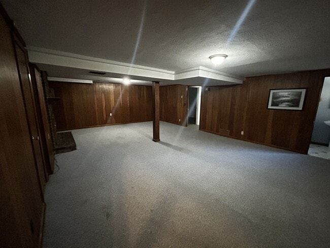 Building Photo - 3Br brick house with garage and finished b...