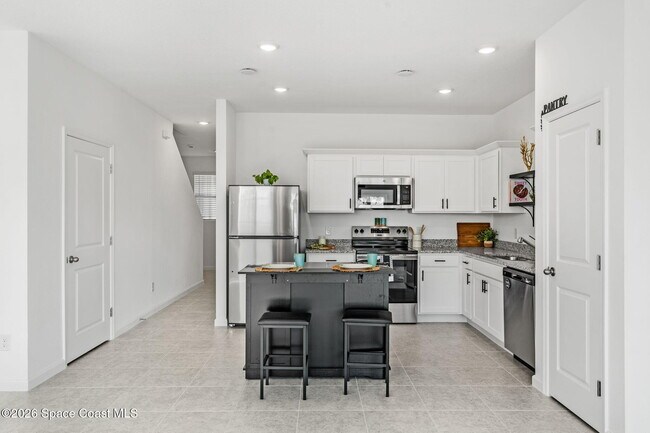 Building Photo - 1199 Bluewater Ln