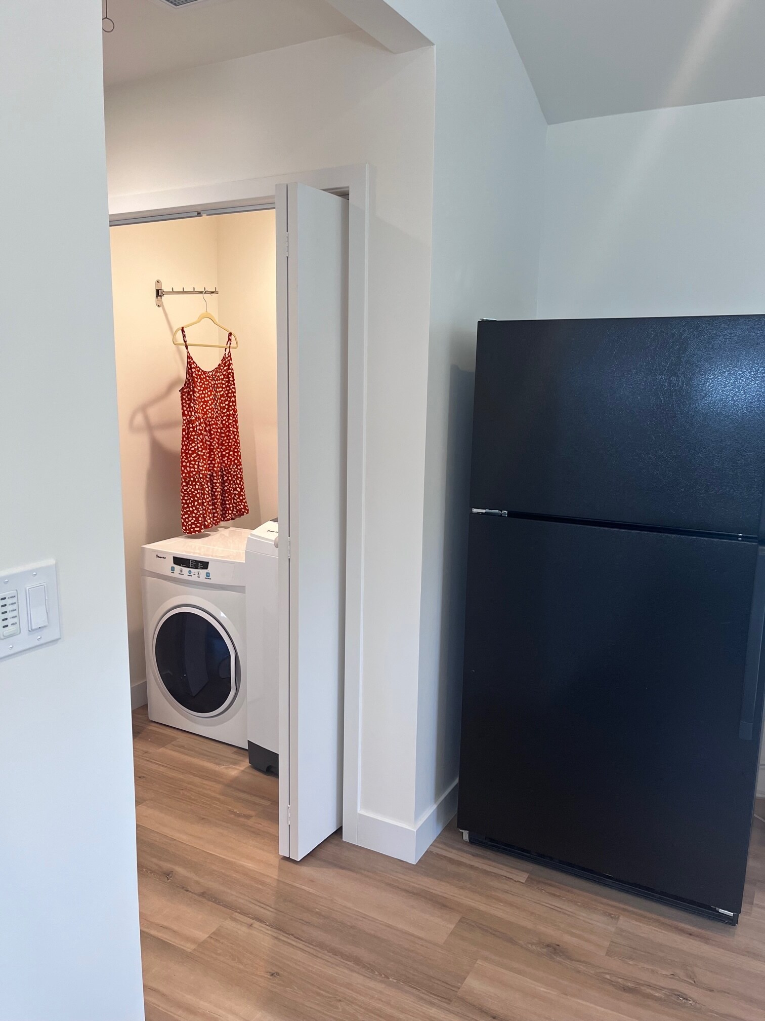 Laundry - 8144 Washington Ave