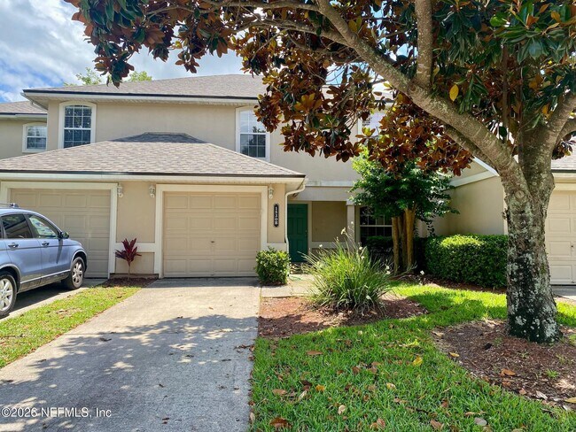 Building Photo - 1530 Vineland Cir