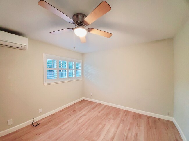 Building Photo - 2 bedroom home with garage, solar power, A...