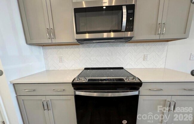 Building Photo - 5009 Layman Dr