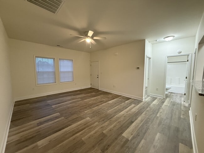 Building Photo - 113 W Langdon Ave