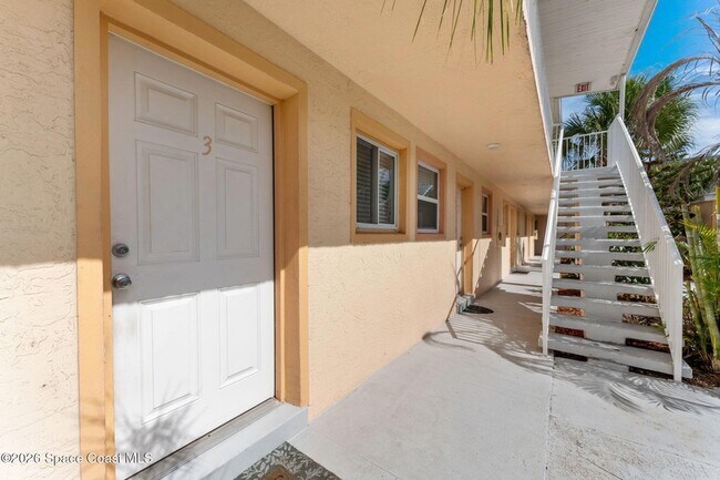 Building Photo - 211 Circle Dr