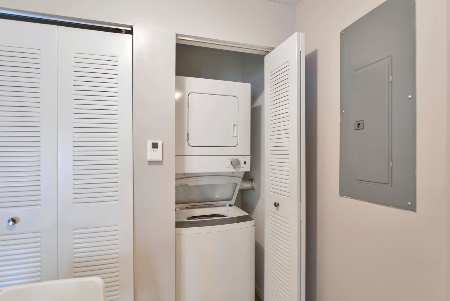 Building Photo - 481 NE 29th St