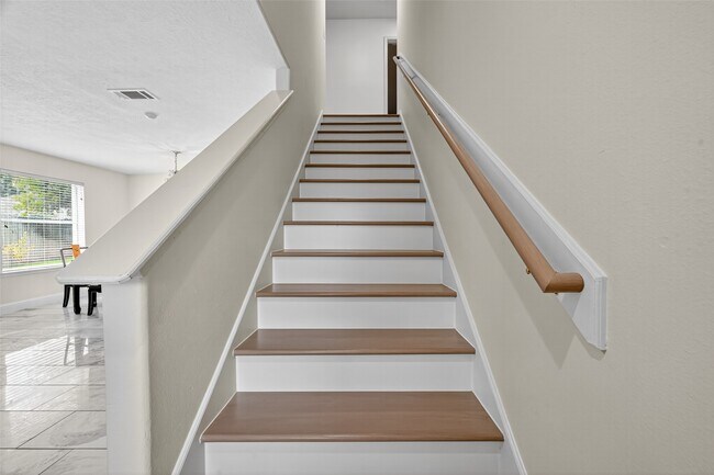 Building Photo - 6654 Stonefort Ct