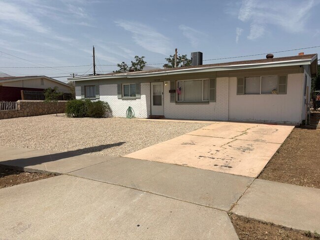 Building Photo - HOME FOR RENT NORTHEAST EL PASO