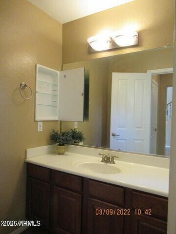 Building Photo - 3928 E Parkview Dr