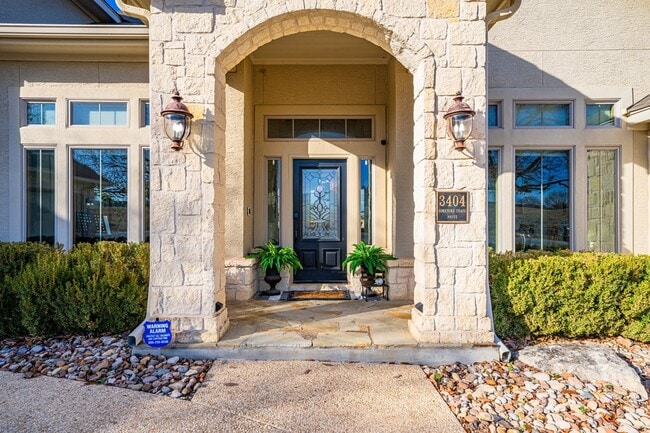 Building Photo - 3404 Comanche Trace Dr