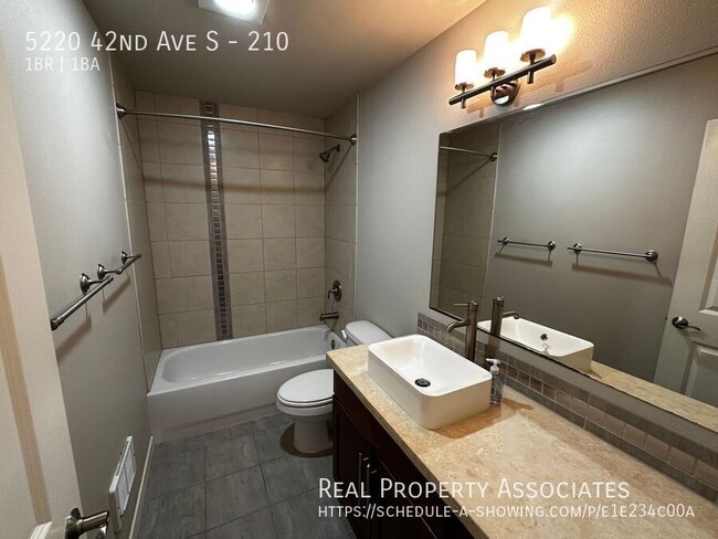 Building Photo - 5220 42nd Ave S