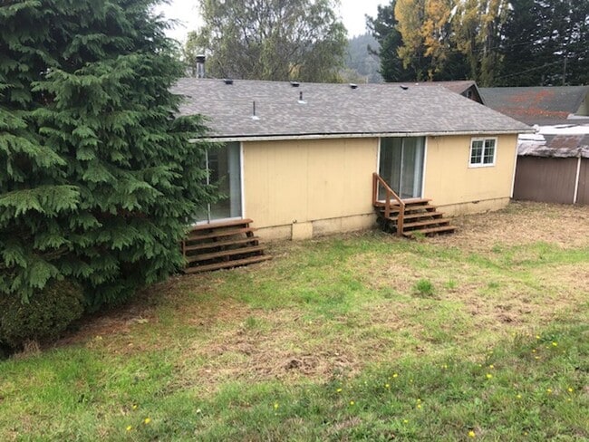 Building Photo - 3-bedroom 1 bath House