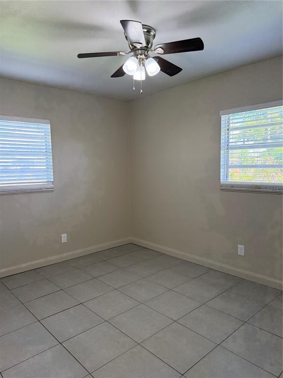 Building Photo - 3003 Venice Way