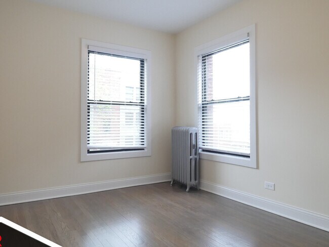 Building Photo - 2645 N Spaulding Ave
